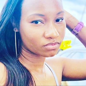 Meet your Posher, Yolanda